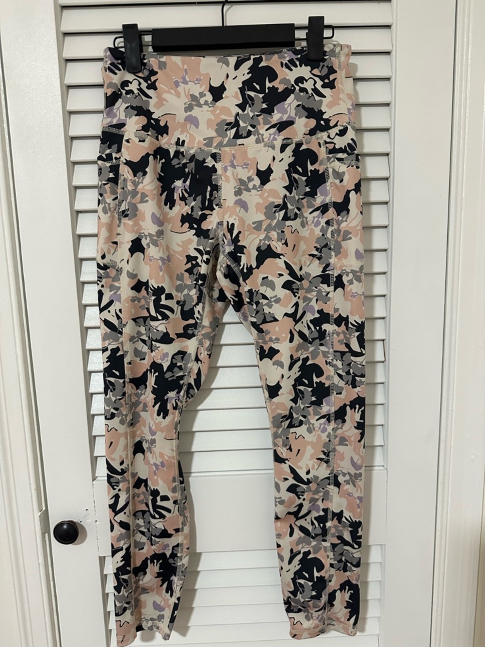 LegEnd Floral Workout Tights, Size Medium, with Pockets